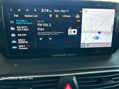 Used 2022 Hyundai Santa Fe SEL w/ Convenience + Premium Package FWD image 9