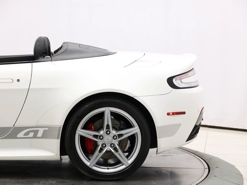 Used 2016 Aston Martin V8 Vantage GT RWD image 8