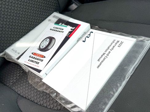 Used 2023 Kia Sportage LX image 14