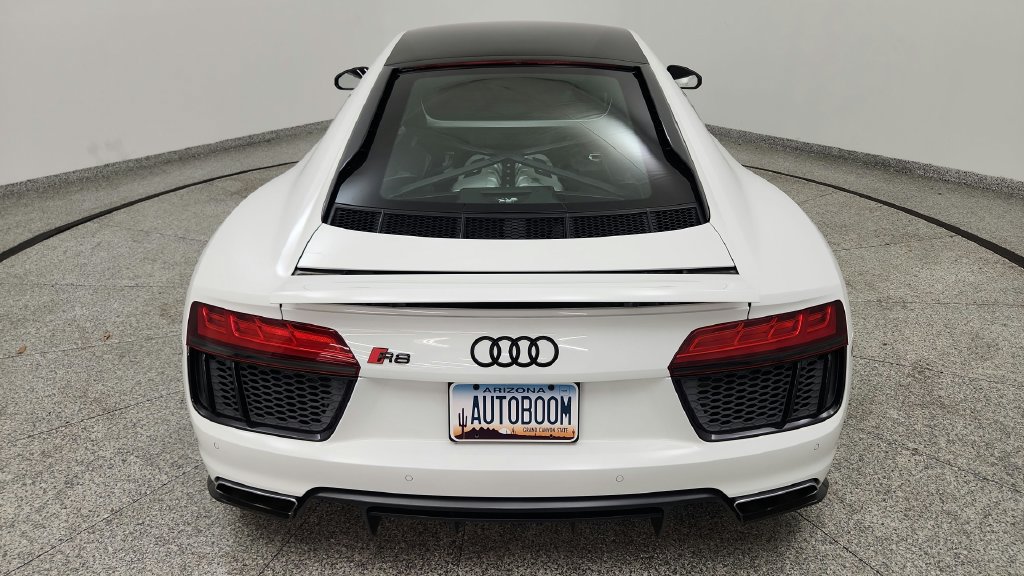 Used 2017 Audi R8 V10 w/ Carbon Exterior Package AWD/4WD image 60