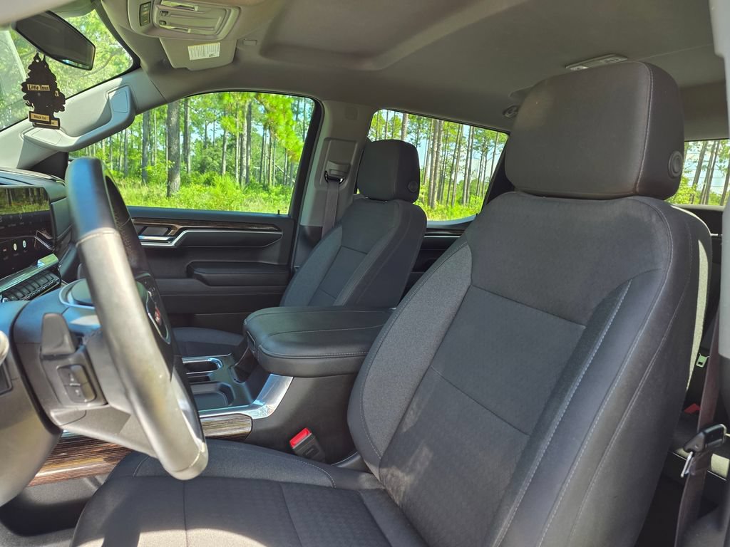 Used 2024 GMC Sierra 1500 Elevation w/ LPO, Elevation Black Package AWD/4WD image 14