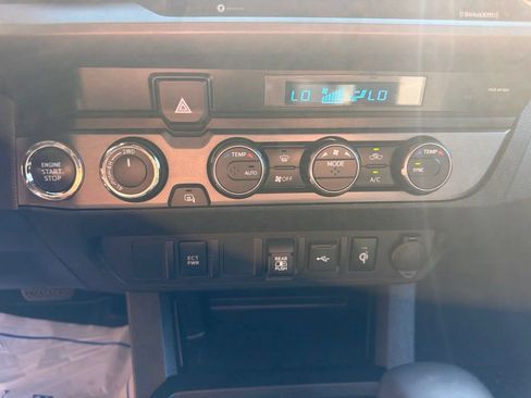 Used 2023 Toyota Tacoma TRD Sport AWD/4WD image 24