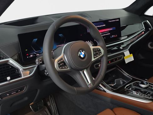 New 2026 BMW X7 M60i image 17