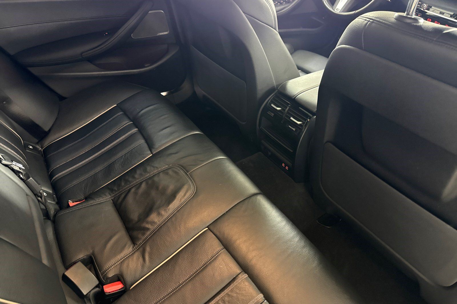 Used 2023 BMW 540i w/ M Sport Package RWD image 33