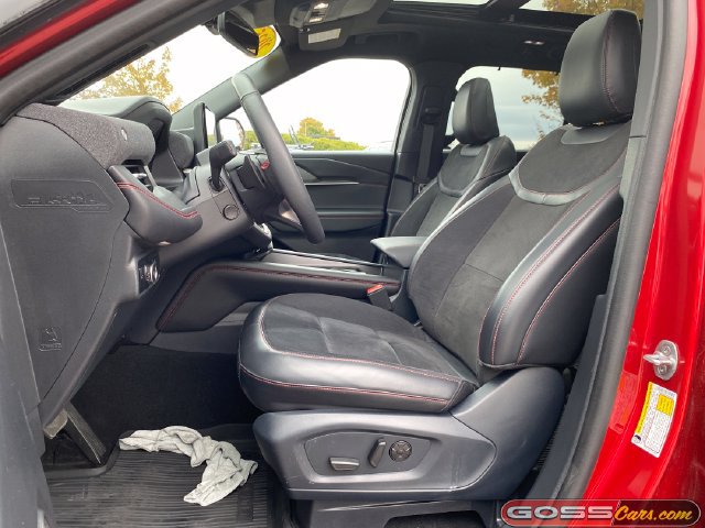 Used 2025 Ford Explorer ST AWD/4WD image 27