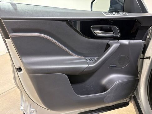 Used 2020 Jaguar F-PACE Prestige AWD/4WD image 9