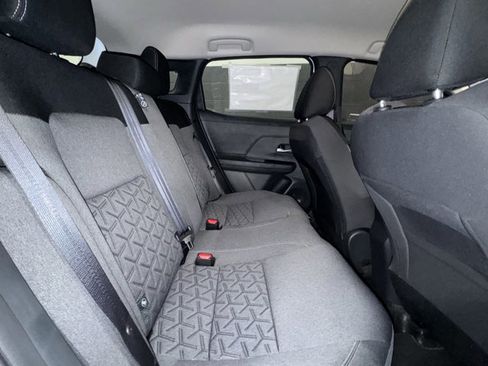 New 2025 Nissan Kicks SV image 17