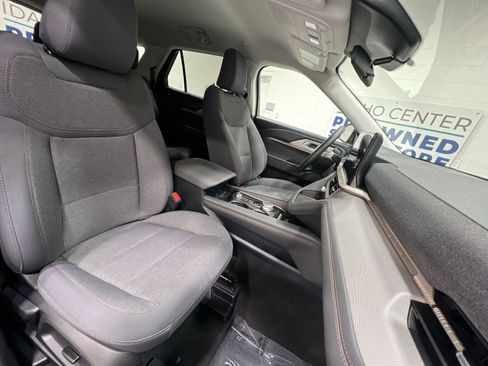 Used 2025 Ford Explorer Active image 25