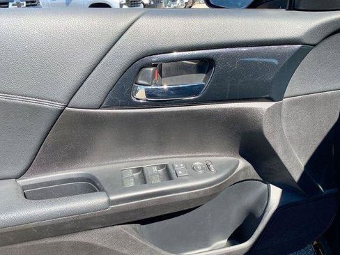 Used 2013 Honda Accord Sport image 30