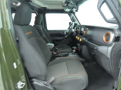 Used 2023 Jeep Gladiator Mojave w/ LED Lighting Group image 21