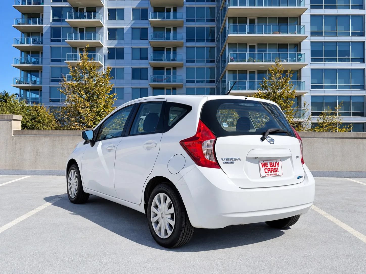 Used 2016 Nissan Versa Note SV FWD image 4