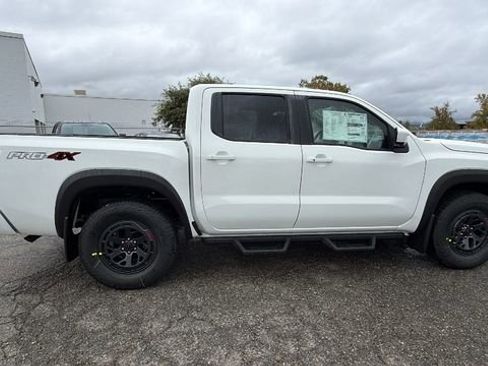New 2026 Nissan Frontier PRO-4X w/ Pro-4x Convenience Package image 3