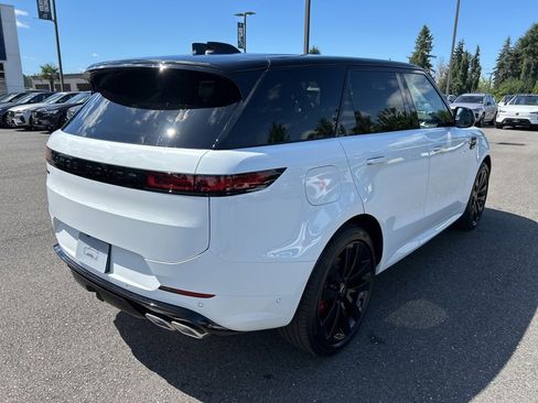 New 2025 Land Rover Range Rover Sport Dynamic SE image 7