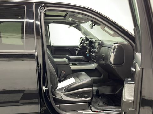 Used 2018 Chevrolet Silverado 1500 LTZ Z71 w/ Redline Edition AWD/4WD image 21