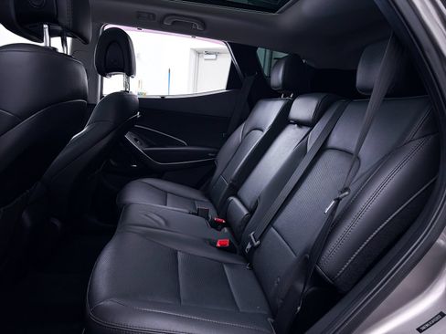 Used 2018 Hyundai Santa Fe Sport FWD image 33