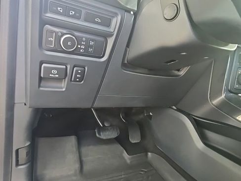 Used 2022 Ford F150 Lariat w/ Equipment Group 502A High image 17