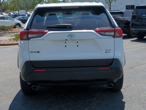 Used 2025 Toyota RAV4 XLE AWD/4WD image 9