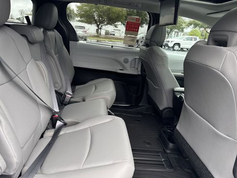 New 2025 Toyota Sienna XLE w/ XLE Plus Package image 29
