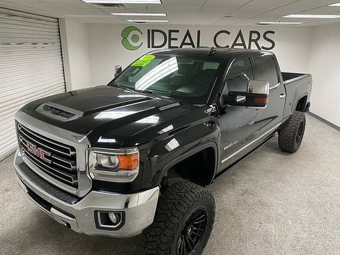 Used 2019 GMC Sierra 2500 SLT image 1