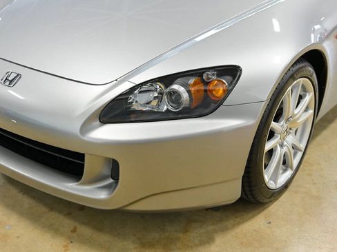 Used 2005 Honda S2000 image 22