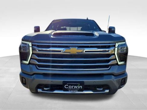 Used 2025 Chevrolet Silverado 3500 High Country w/ Technology Package image 2