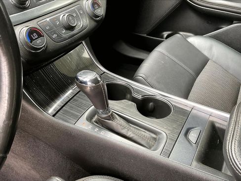 Used 2020 Chevrolet Impala LT FWD image 15