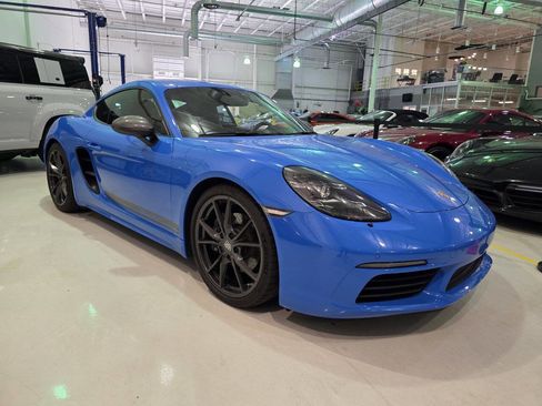 Used 2023 Porsche 718 Cayman w/ Premium Package RWD image 22