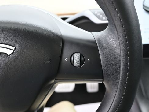 Used 2021 Tesla Model Y Performance AWD/4WD image 16