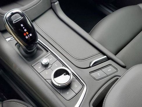 New 2026 Cadillac XT5 Luxury image 13