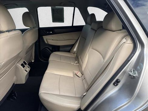 Used 2018 Subaru Outback 3.6R Limited AWD/4WD image 17