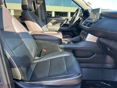 Used 2021 Chevrolet Tahoe Premier w/ Premium Package RWD image 17