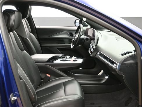 Used 2024 Cadillac Lyriq Tech RWD image 17
