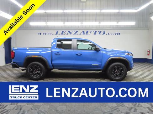 Used 2025 GMC Canyon Elevation AWD/4WD image 1