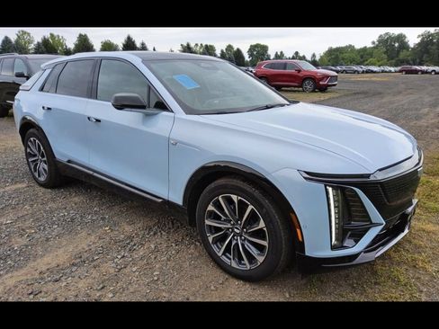 Used 2024 Cadillac Lyriq Sport AWD/4WD image 2