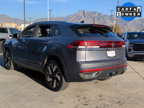 Used 2024 Volkswagen Atlas Cross Sport SE image 4