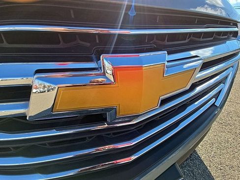 Used 2023 Chevrolet Traverse LT image 41