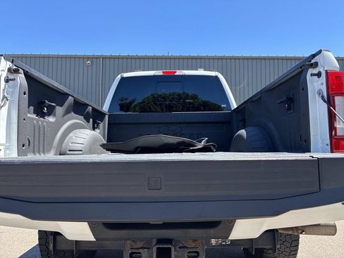 Certified 2022 Ford F250 Lariat w/ Black Appearance Package AWD/4WD image 11