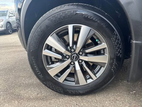 Certified 2023 Nissan Pathfinder SL image 18