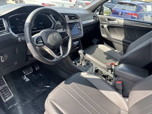 Used 2022 Volkswagen Tiguan SE R-Line FWD image 14