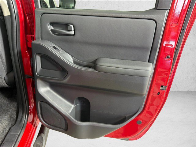 Used 2022 Nissan Frontier S w/ Technology Package RWD image 16