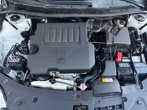 Used 2017 Toyota Avalon XLE Plus image 19