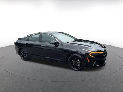 Used 2025 Kia K5 LXS FWD image 2