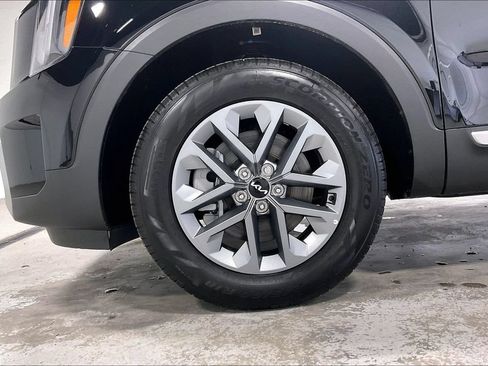 Used 2025 Kia Telluride LX FWD image 34
