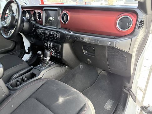 Used 2022 Jeep Wrangler Unlimited Rubicon AWD/4WD image 8
