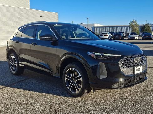 New 2025 Audi Q5 Premium image 2