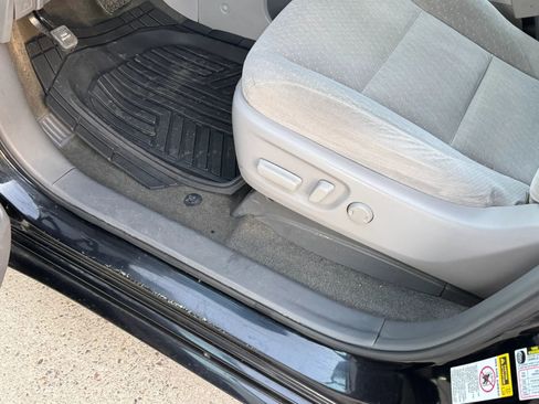 Used 2017 Toyota Sienna LE FWD image 33