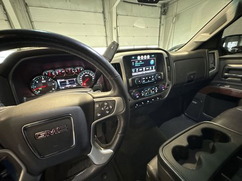 Used 2018 GMC Sierra 1500 SLT w/ SLT Premium Package image 11