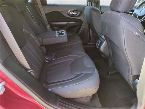 Used 2015 Jeep Cherokee Latitude image 20