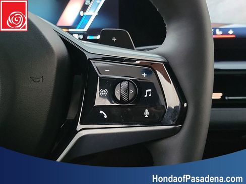 Used 2025 BMW 530i image 12