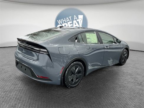 New 2026 Toyota Prius Plug-In Hybrid image 3